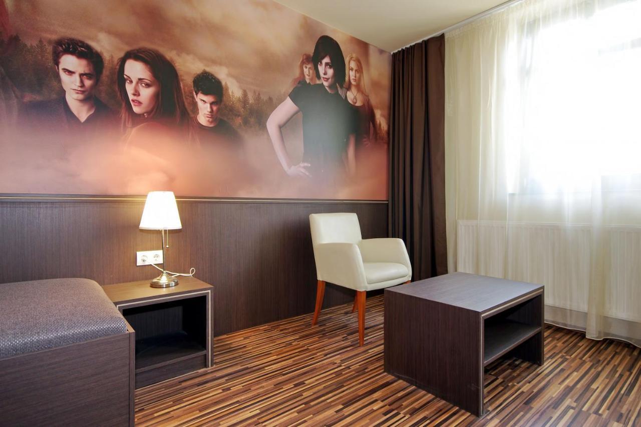 Corvin Apartman Gyula Exterior foto